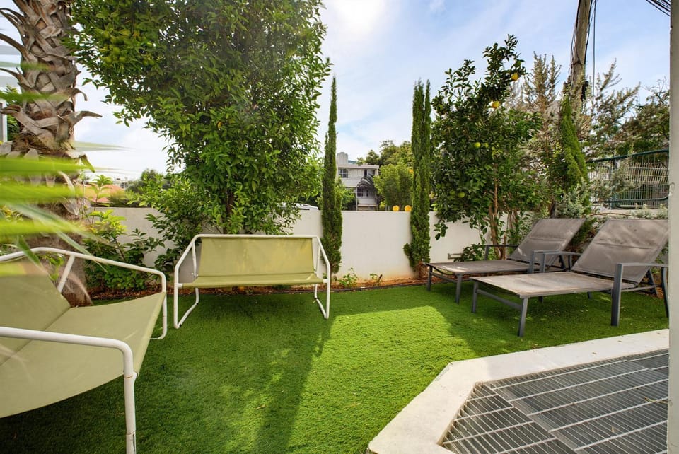 The Coastal Collection Apartment in Tel Aviv-Yafo