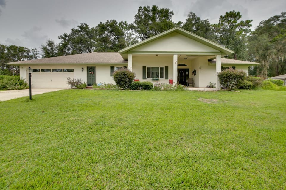 Private Pool: Inverness Home Near Lake Recreation! House in Florida