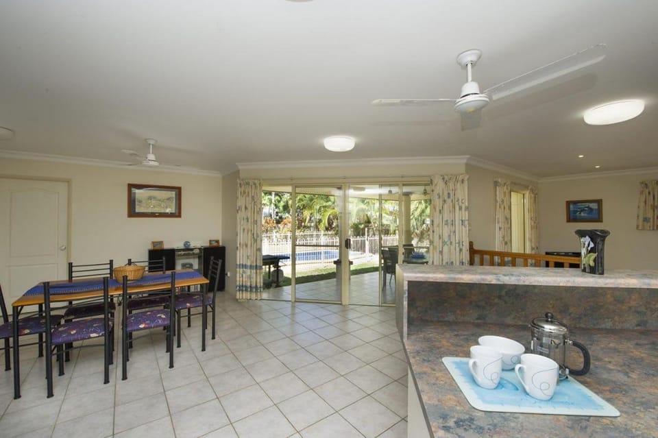 Island Dreams House in Yates Street