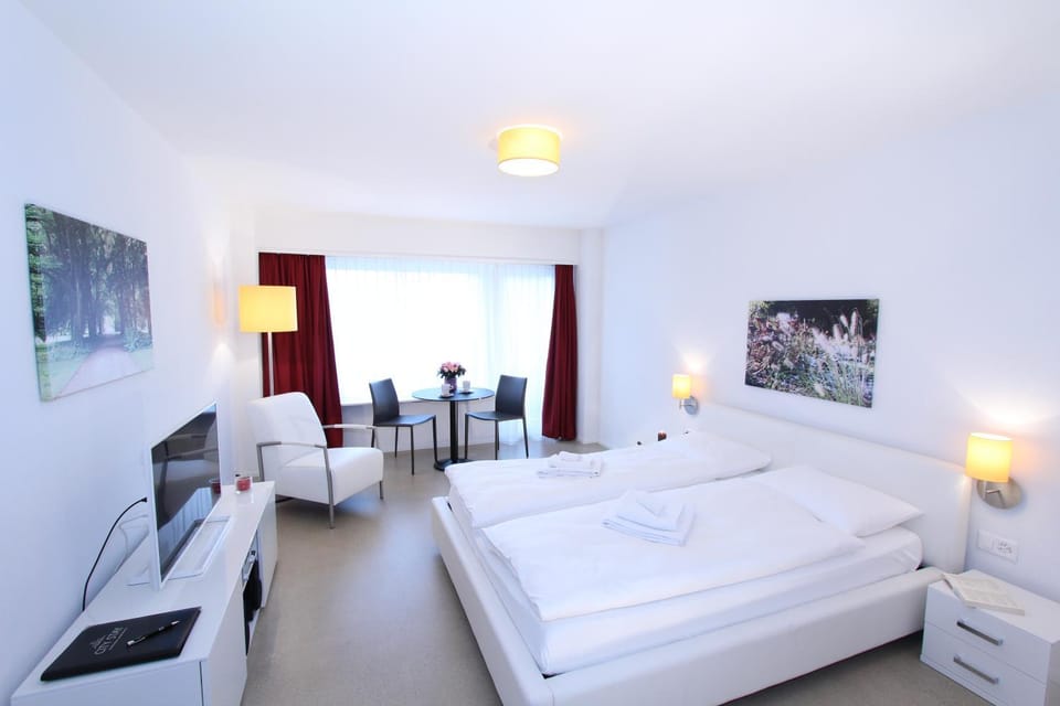 Living room, Bedroom