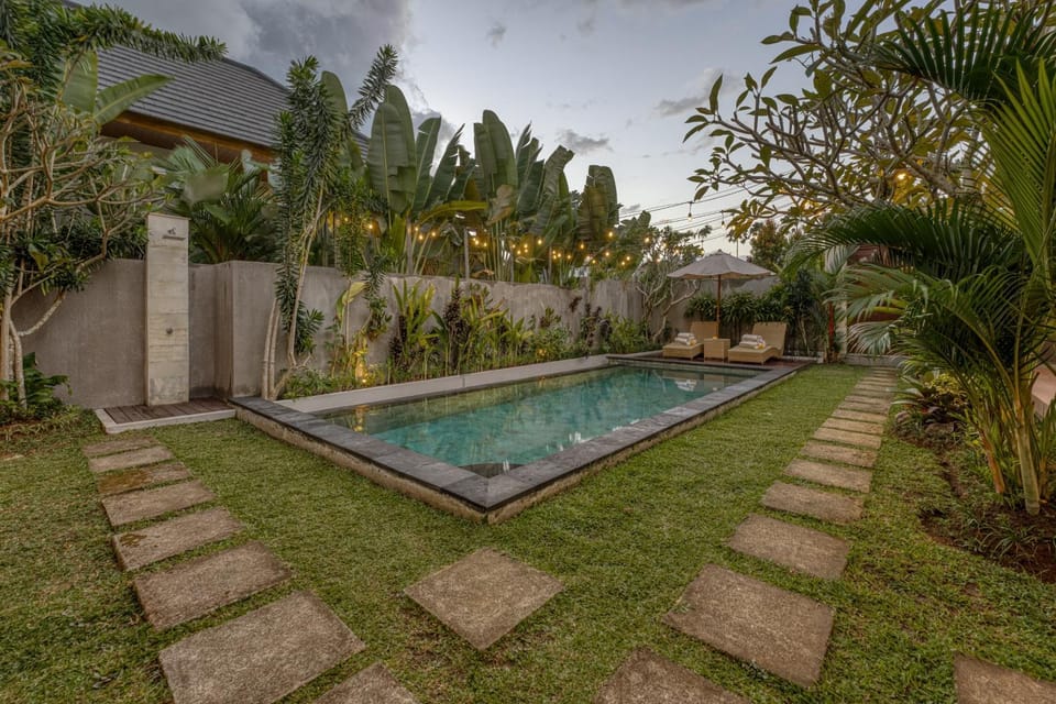 Garden, Swimming pool