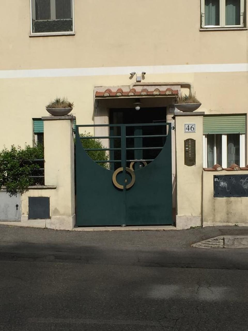 Facade/entrance
