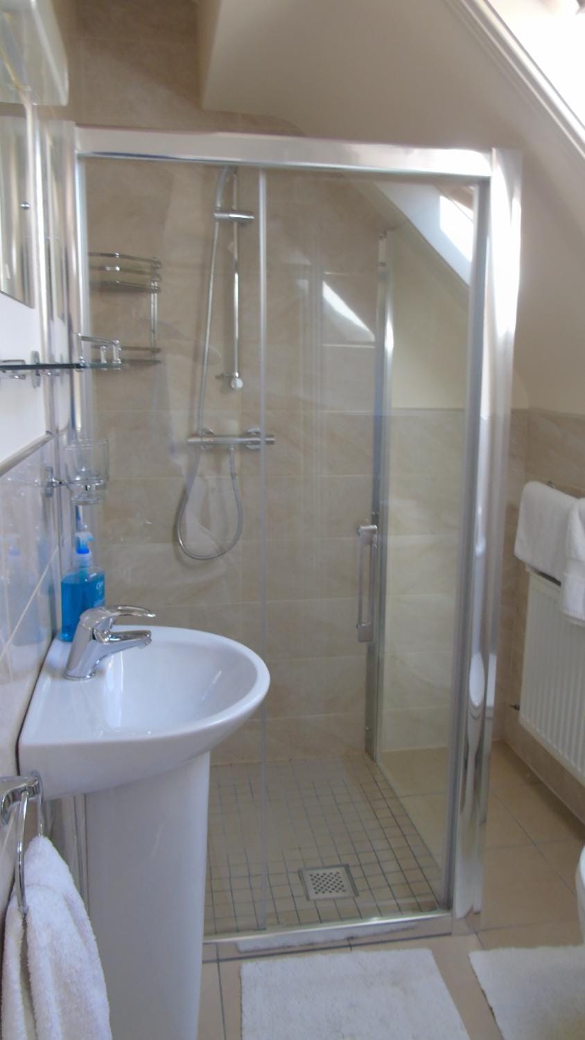 Shower, Toilet, Bathroom, Other, towels