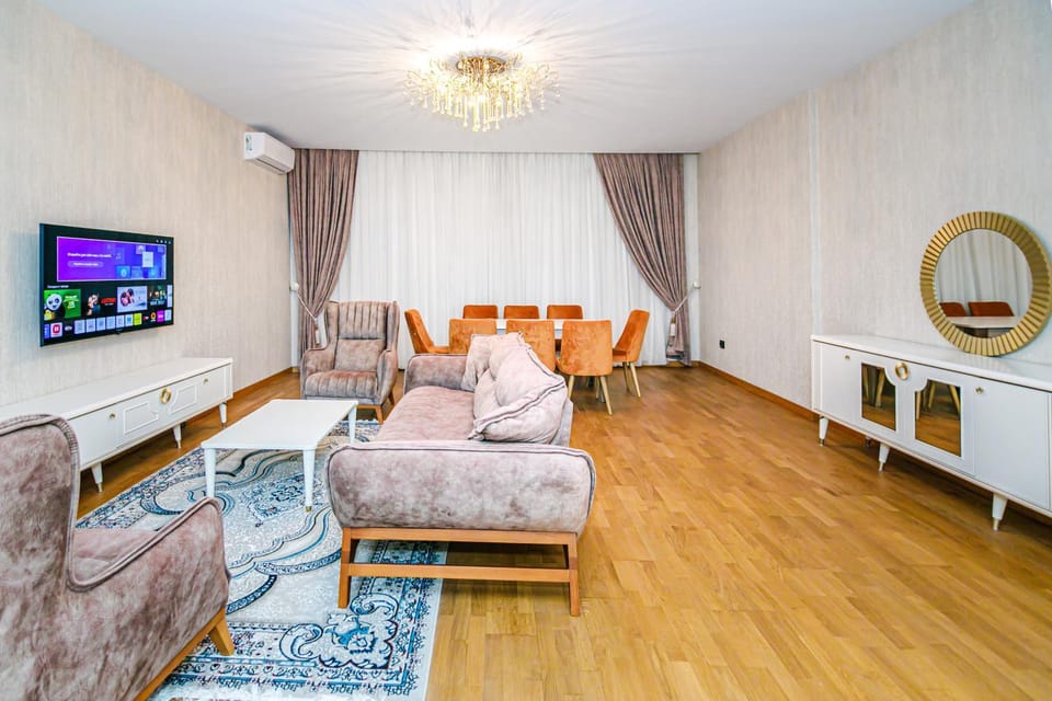 TV and multimedia, Living room, Seating area, air conditioner