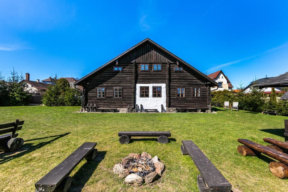 Property building, Spring, Day, Natural landscape, Garden, Garden view