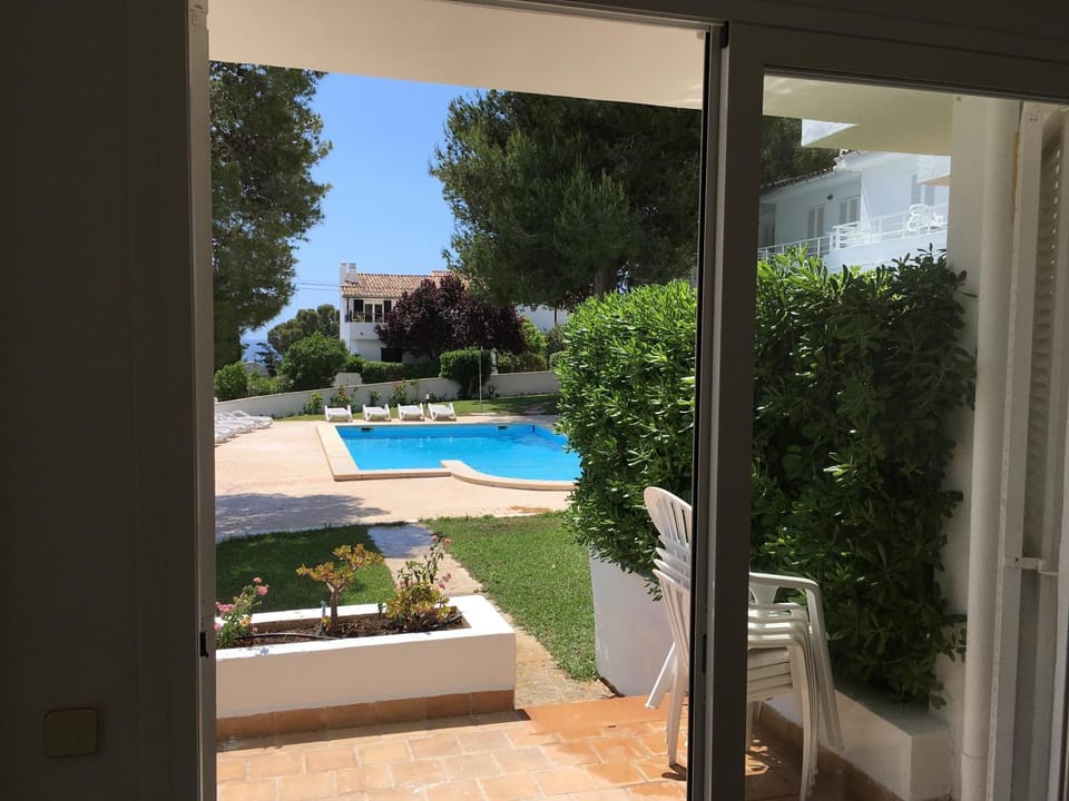Garden, Balcony/Terrace, Pool view