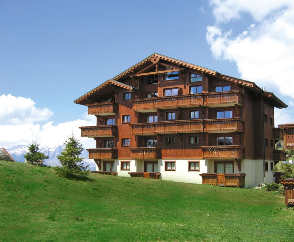 Property building, Mountain view