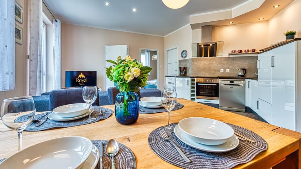 Kitchen or kitchenette, Living room, Dining area
