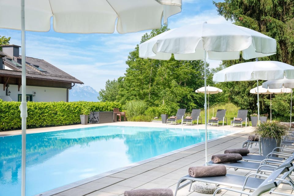 Summer, Garden, View (from property/room), Swimming pool