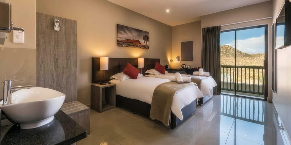 Shower, Toilet, Bed, Bathroom, TV and multimedia, Coffee/tea facilities, Balcony/Terrace, Photo of the whole room, Bedroom, towels