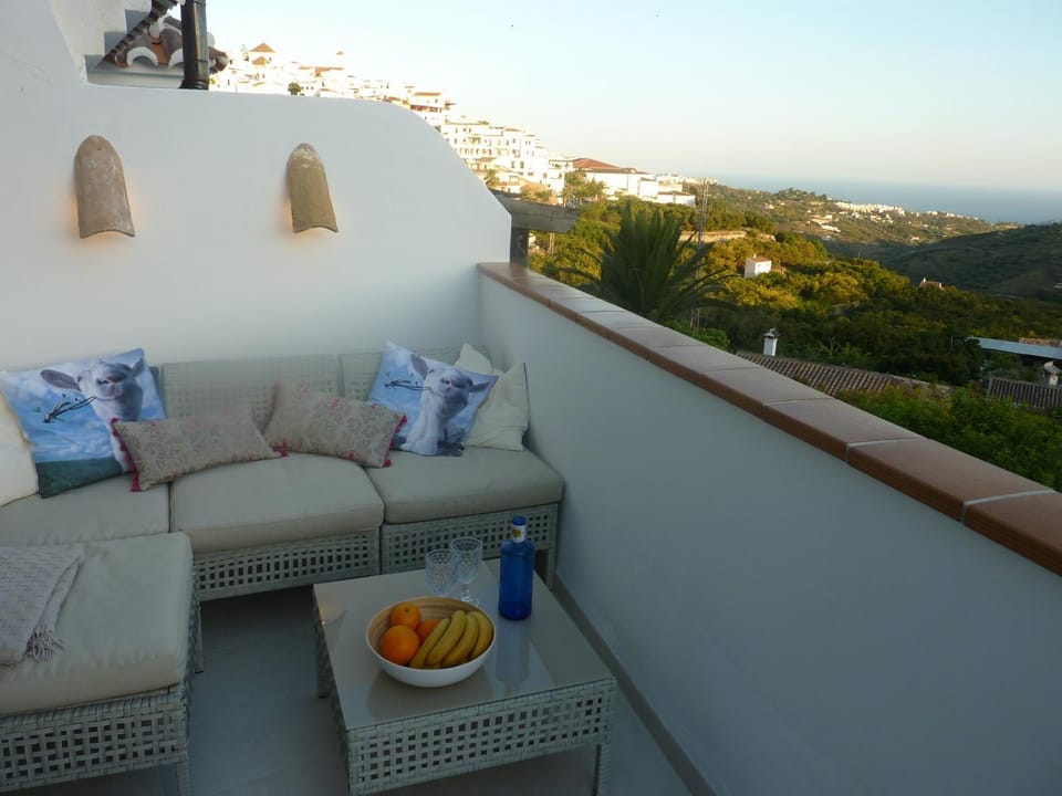 Balcony/Terrace, City view, Sea view