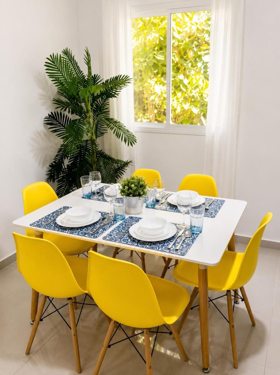 Living room, Photo of the whole room, Seating area, Dining area