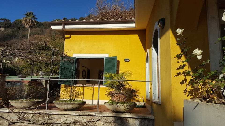Property building, Garden, Bedroom