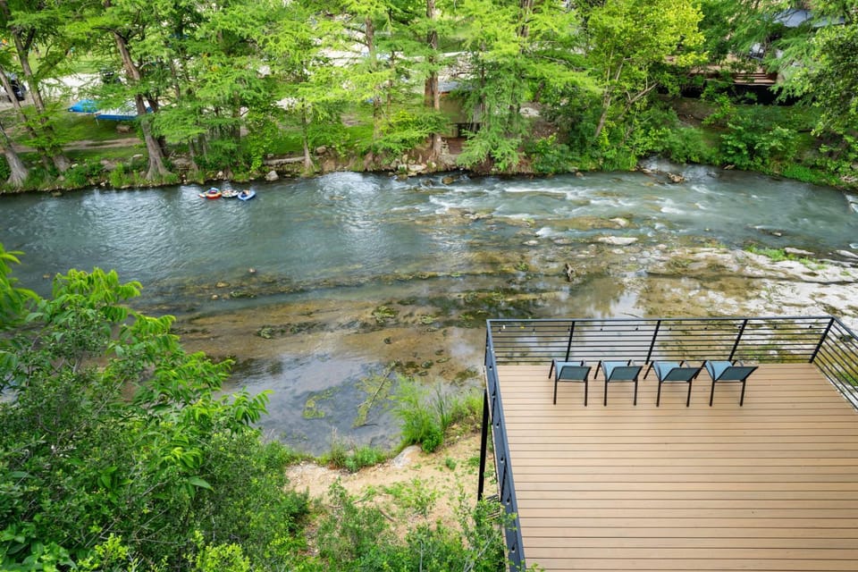 Guadalupe Horseshoe Hideaway CL 320 House in Canyon Lake