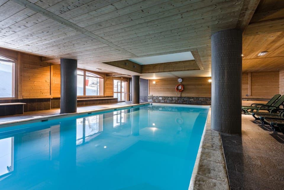 Swimming pool, Swimming pool