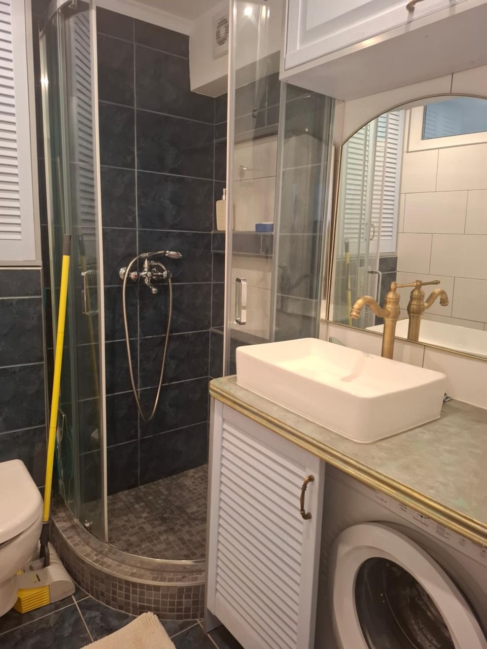 В центре біля моря та вокзала Apartment in Odessa