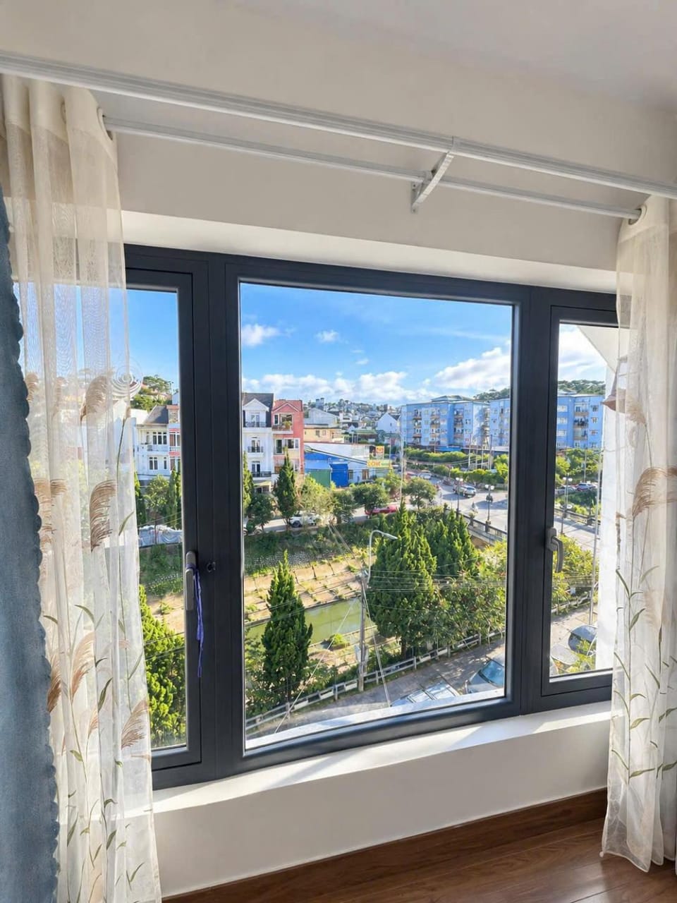 Day, View (from property/room), City view