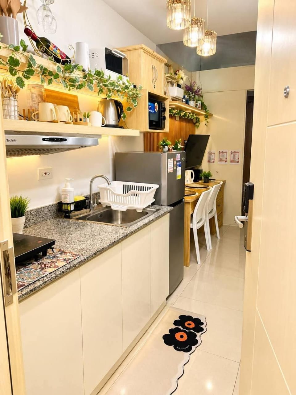 The Cityscape Nook Bahamas Apartment in Paranaque