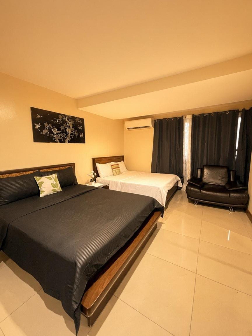 Metro Place Condo City Balcony Apartment in Manila City