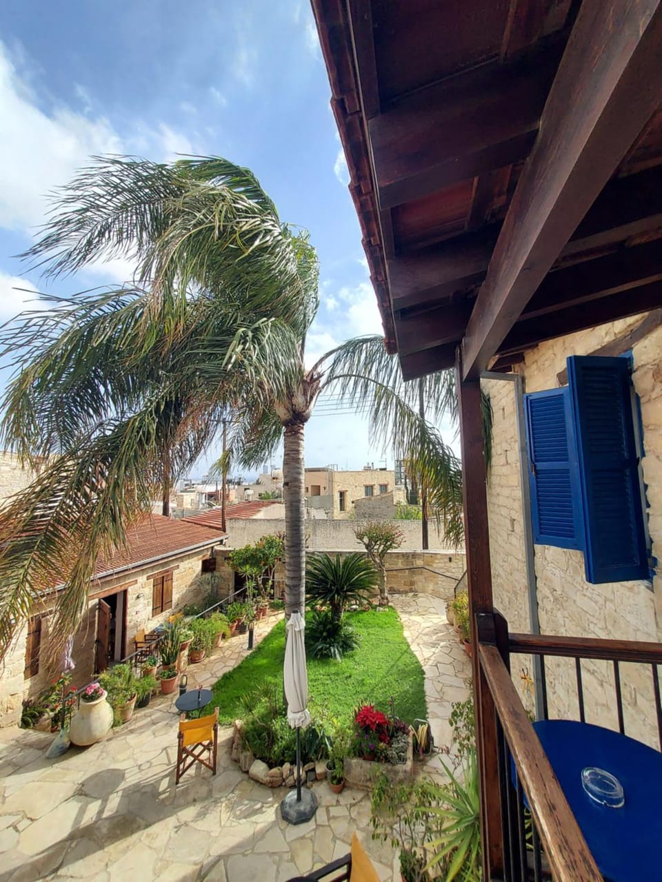 Balcony/Terrace, Garden view