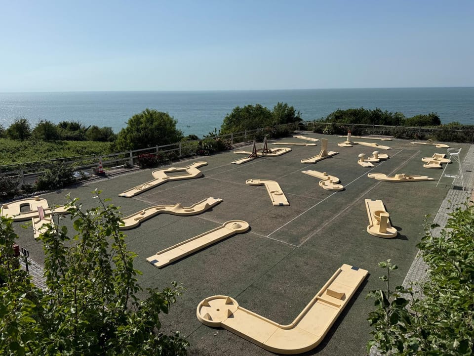 Minigolf, Sea view