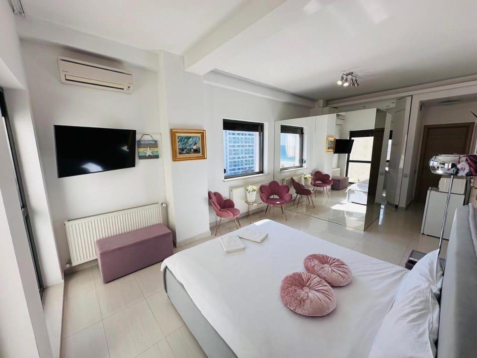 Communal lounge/ TV room, Seating area, Bedroom, air conditioner