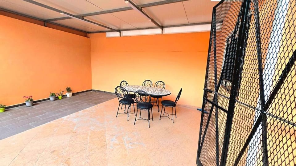100 m apartment with terrace, 2 bedrooms, air-conditioned Apartment in Agadir
