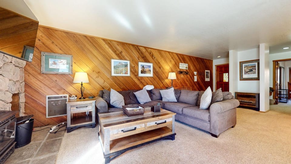 Mammoth Reservations House in Mammoth Lakes