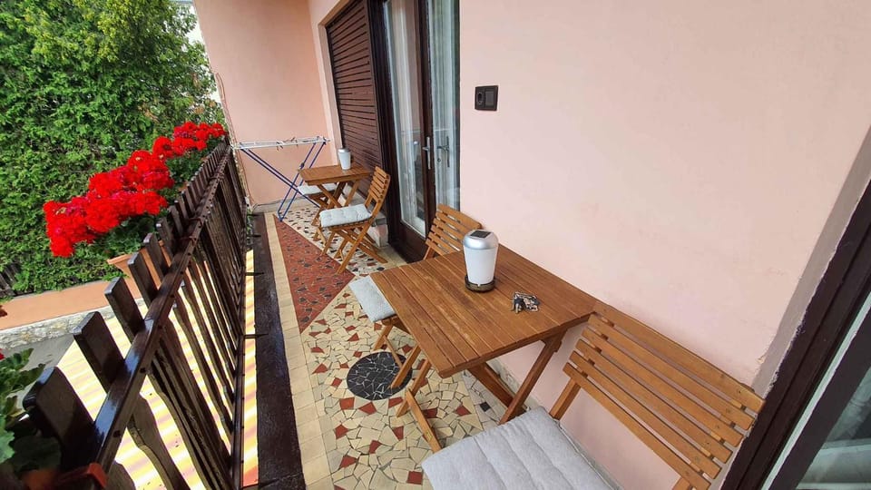 Summer, Balcony/Terrace