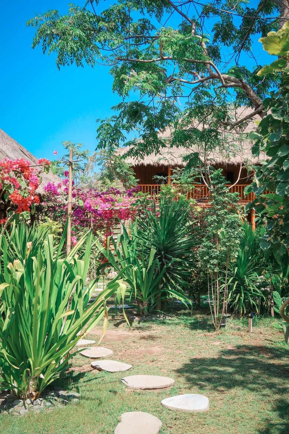 Bamboo Bungalows Hostel in Sekongkang