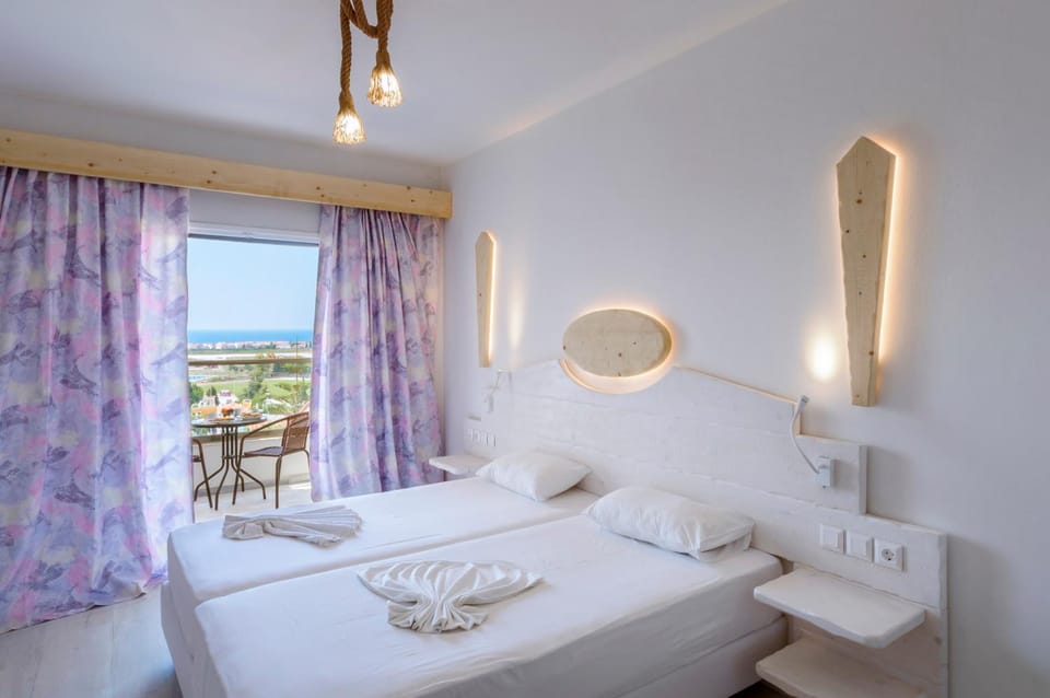 Balcony/Terrace, Decorative detail, Bedroom, Sea view