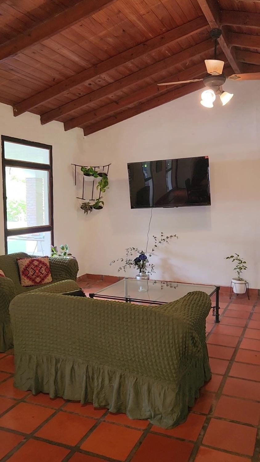 Communal lounge/ TV room, TV and multimedia, Living room, Seating area, Evening entertainment, fireplace