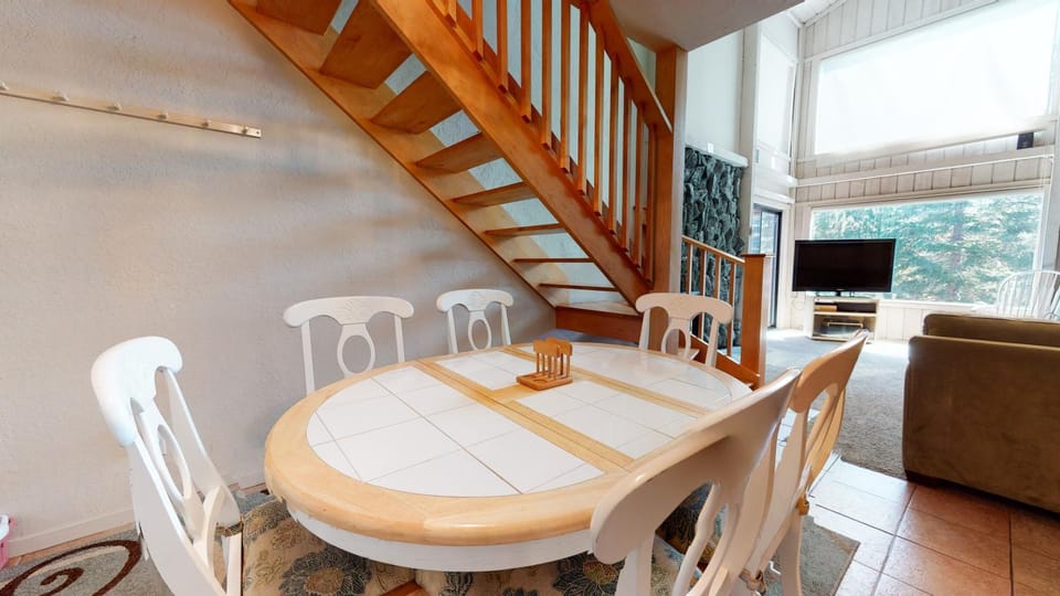 Mammoth Reservations Apartment in Mammoth Lakes