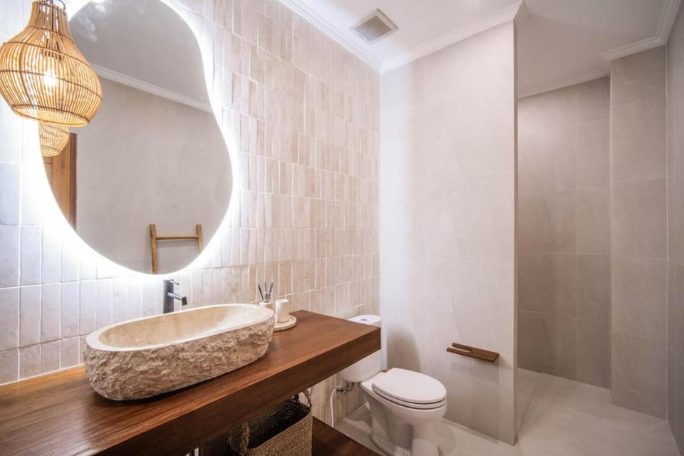 Villa Saya - Modern 2BR Retreat Near Seseh Villa in North Kuta