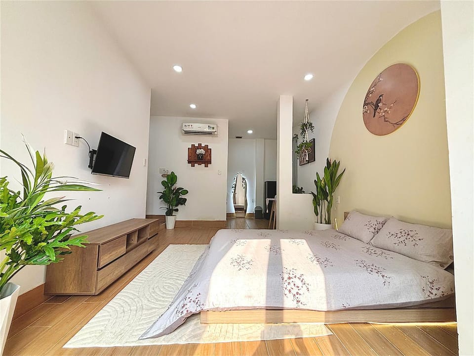 TV and multimedia, Photo of the whole room, Evening entertainment, Bedroom, towels, air conditioner