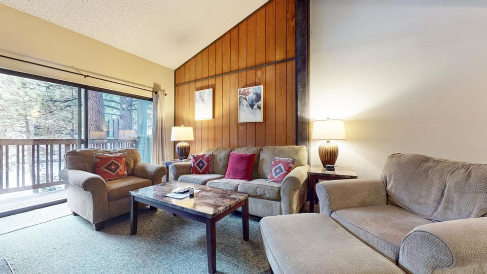 Mammoth Reservations Apartment in Mammoth Lakes
