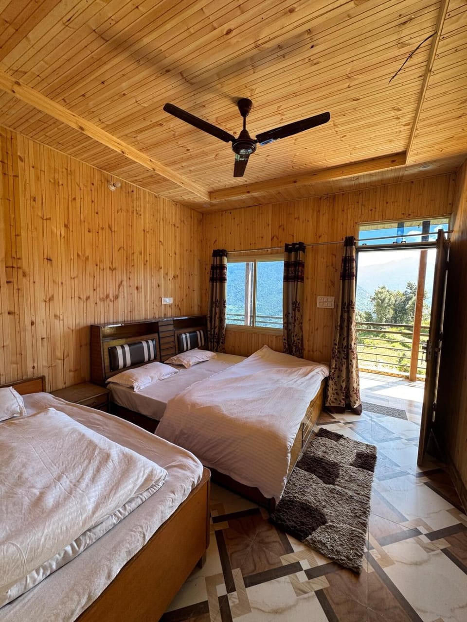 Laxmi homes sari Vacation rental in Uttarakhand