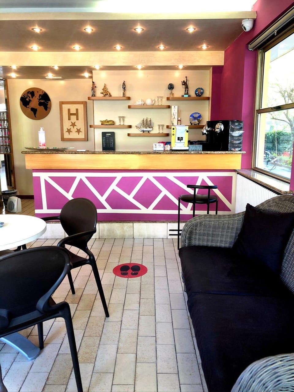 Lobby or reception, Lounge or bar