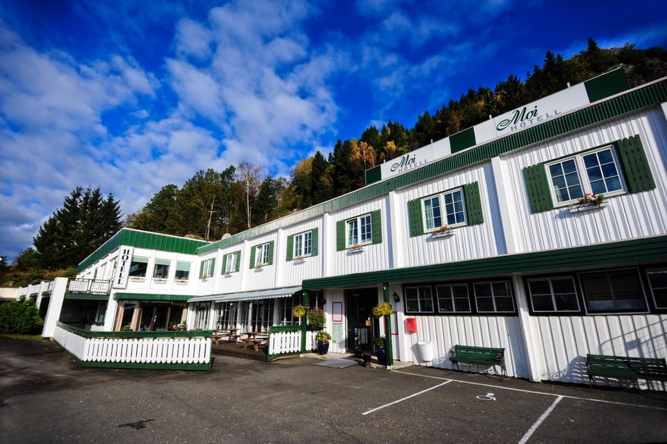 Property building, Day