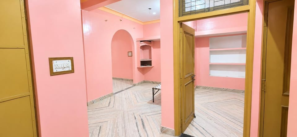 Shiv Ashray Dormitory Homestay Near Gwalior Fort Apartment in India