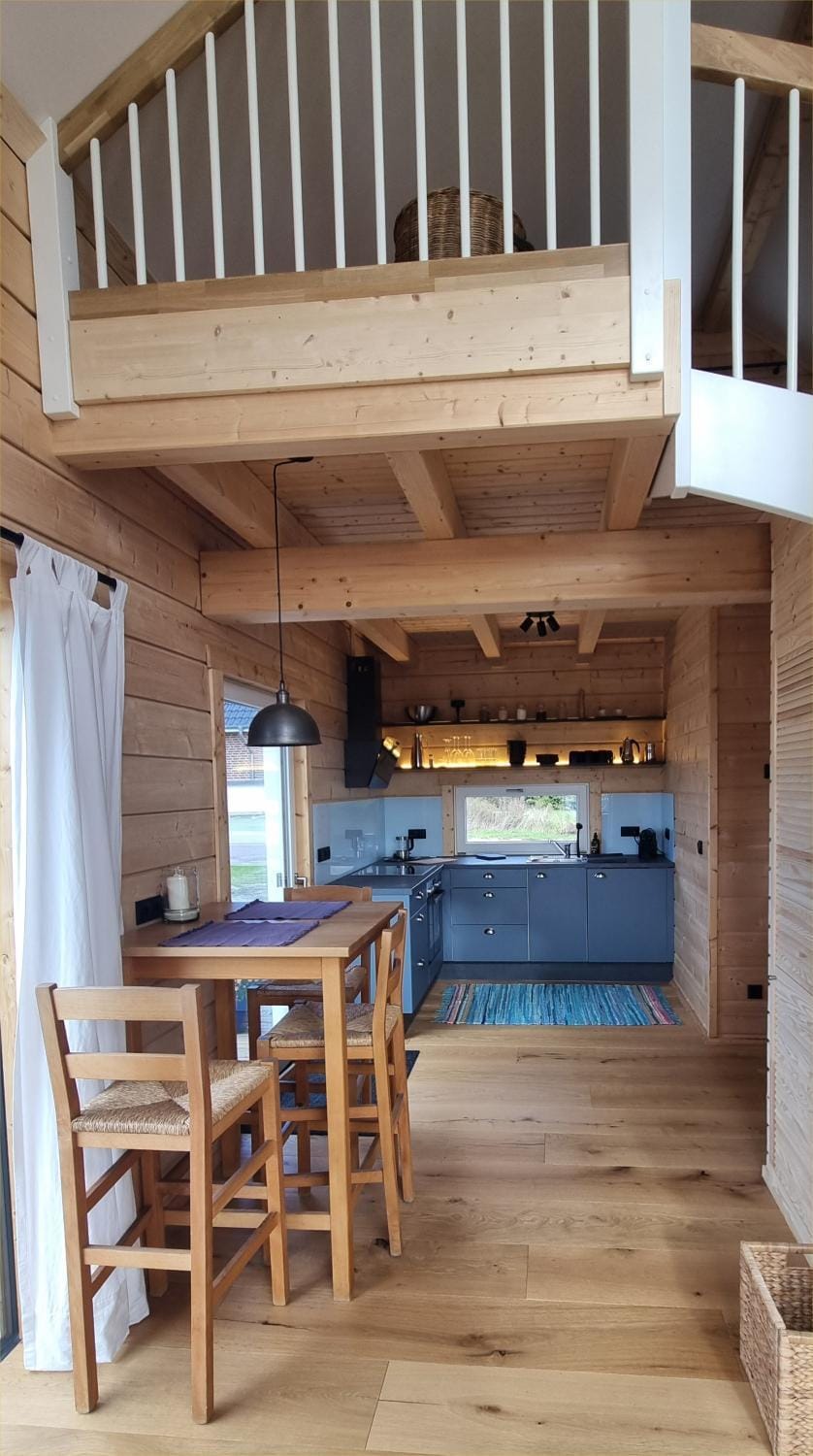 Property building, Kitchen or kitchenette, Living room