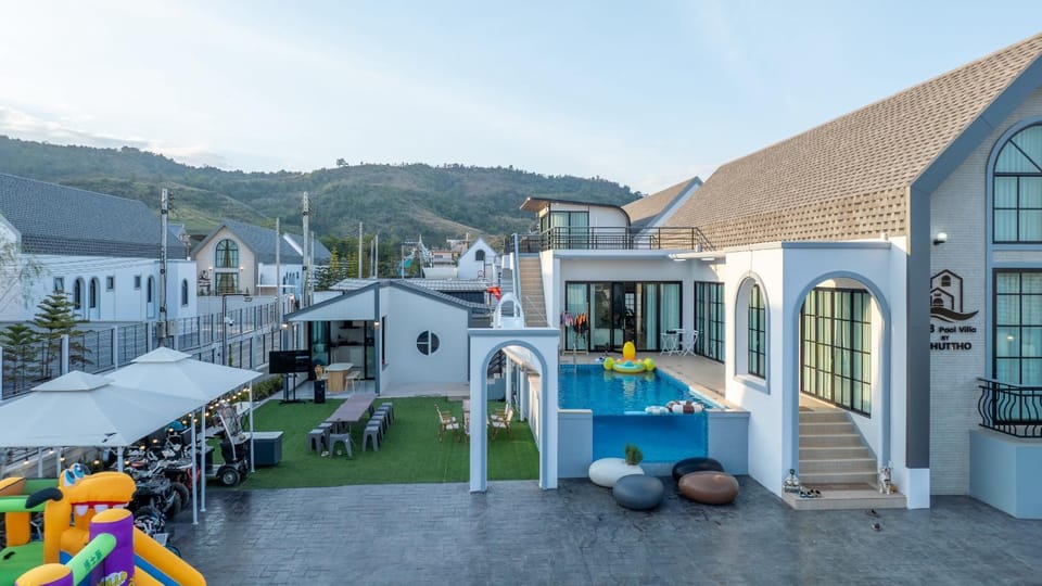 Day, Natural landscape, Pool view, Swimming pool