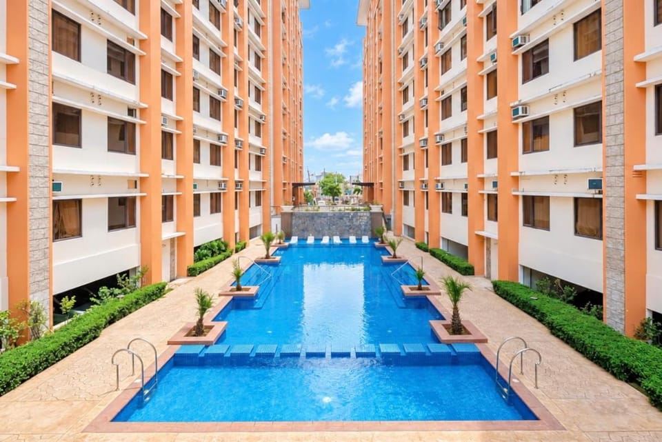 Cozy Self Check-in Studio near NAIA, SM City Sucat Apartment in Las Pinas