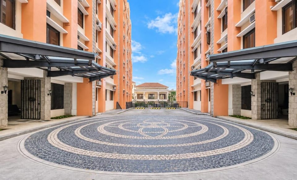 Cozy Self Check-in Studio near NAIA, SM City Sucat Apartment in Las Pinas