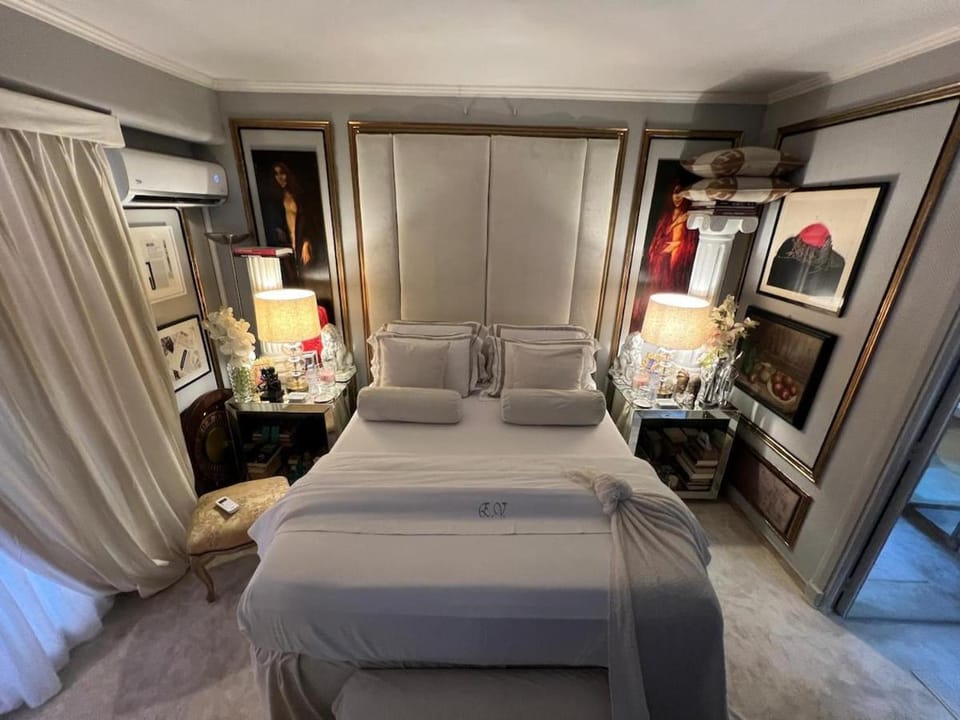 Monte Carlo Luxury Suite Casino Square Apartment in Monaco