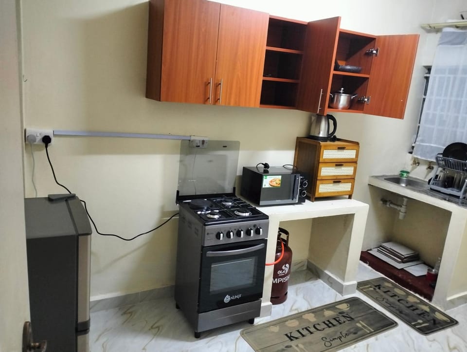 Silvery Hornbill Nest , Eldoville Apartment in Kenya