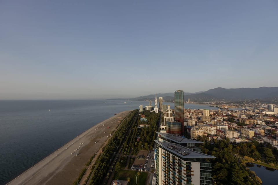 Sea & Boulevard view studio high floor - Wehost Apartment in Batumi