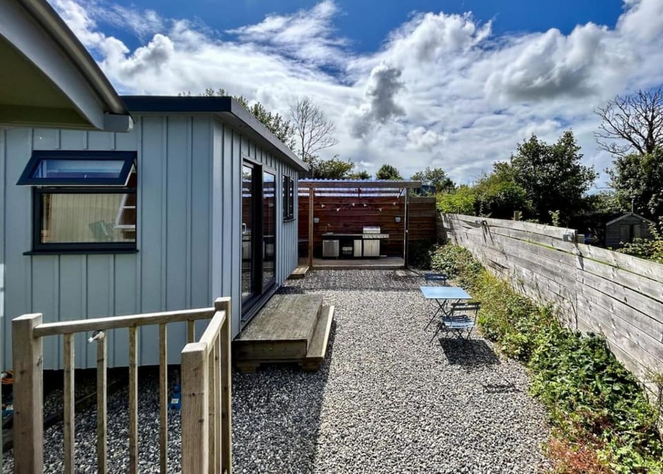 Property building, Garden view