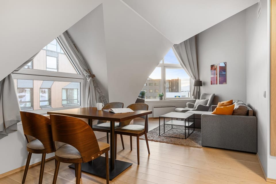 Living room, Seating area, Dining area