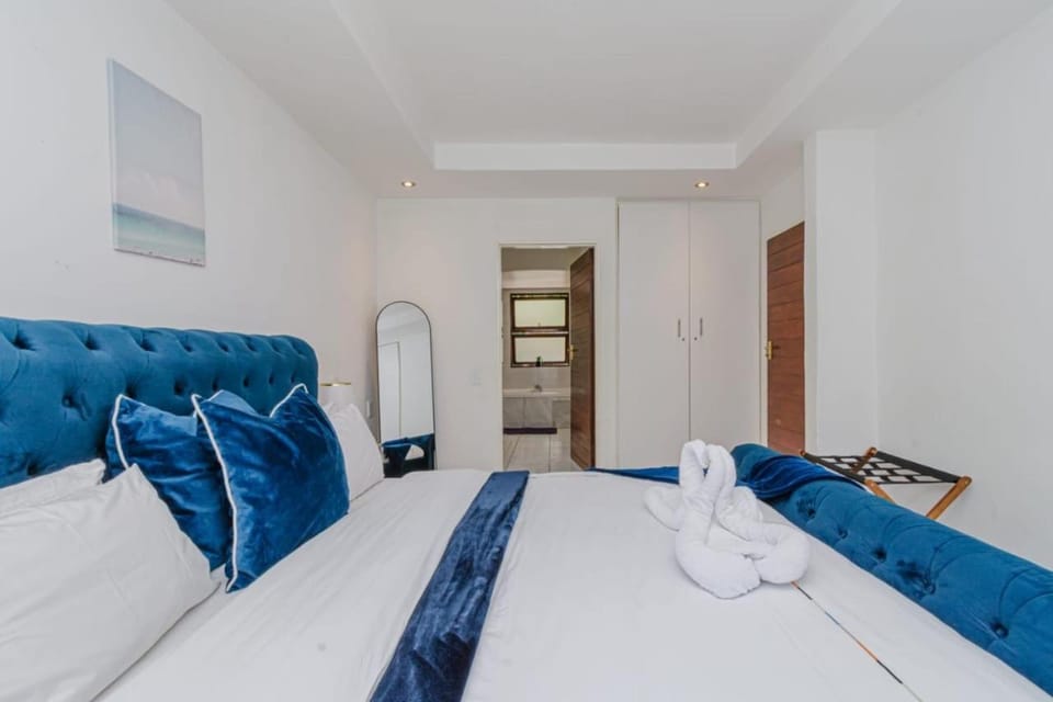 Sandton Luxury 3 bedroom Apartment in Sandton